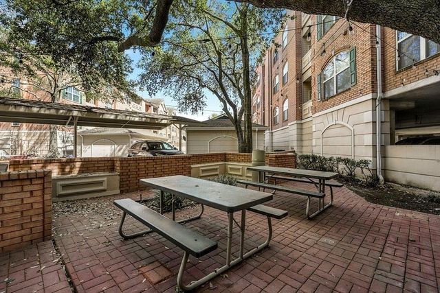 2111 Welch Street A218, Houston, TX 77019