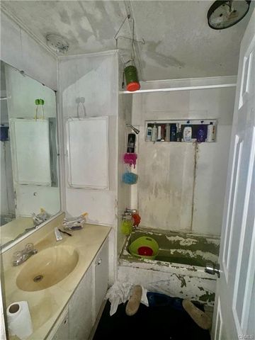 153 Barbara, Perris, CA 92570