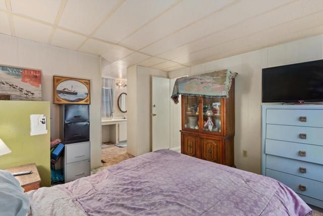 1010 E Bobier Drive 118, Vista, CA 92084