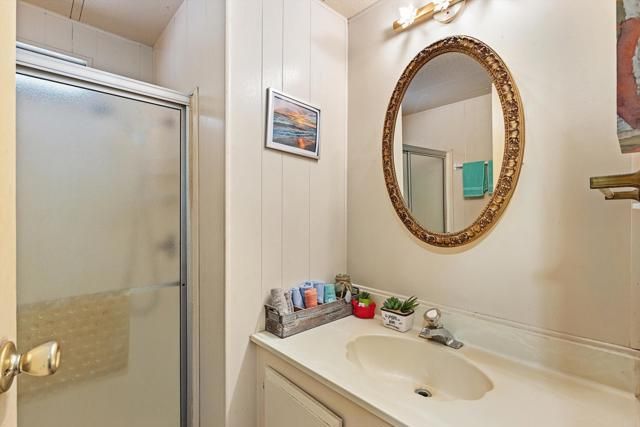 1010 E Bobier Drive 118, Vista, CA 92084