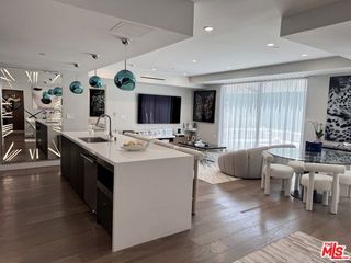 1017 N Croft Avenue 103, Los Angeles, CA 90069