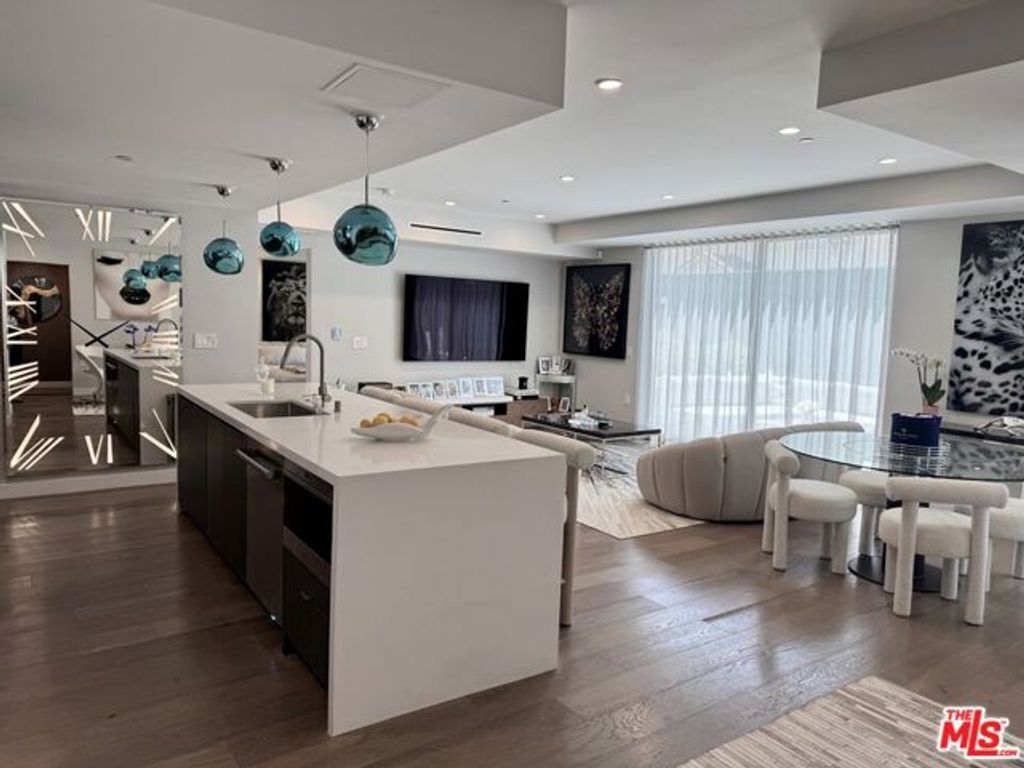 1017 N Croft Avenue 103, Los Angeles, CA 90069