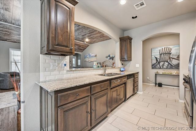 13324 S Poplar Street, Glenpool, OK 74033