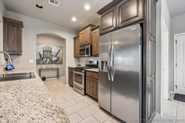 13324 S Poplar Street, Glenpool, OK 74033