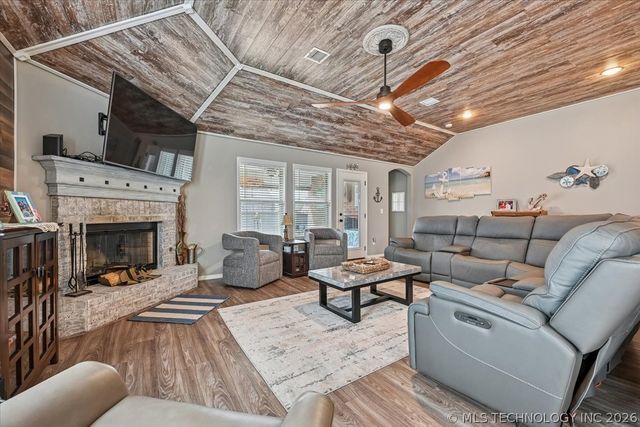 13324 S Poplar Street, Glenpool, OK 74033