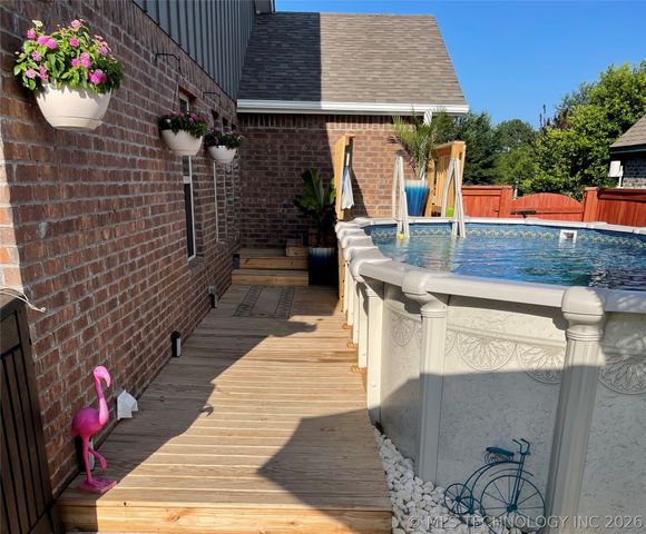 13324 S Poplar Street, Glenpool, OK 74033