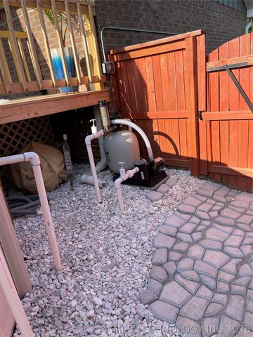 13324 S Poplar Street, Glenpool, OK 74033