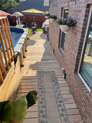 13324 S Poplar Street, Glenpool, OK 74033