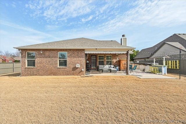 13324 S Poplar Street, Glenpool, OK 74033