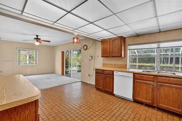 10753 SW 118th St, Miami, FL 33176