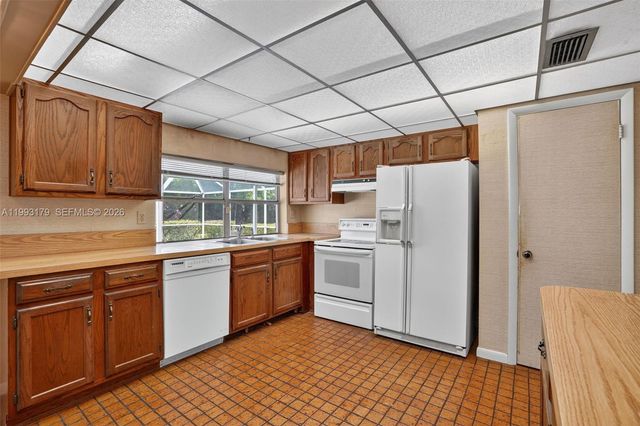 10753 SW 118th St, Miami, FL 33176