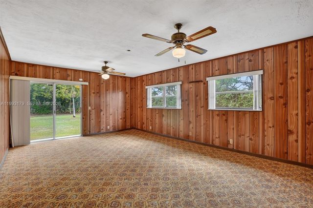 10753 SW 118th St, Miami, FL 33176