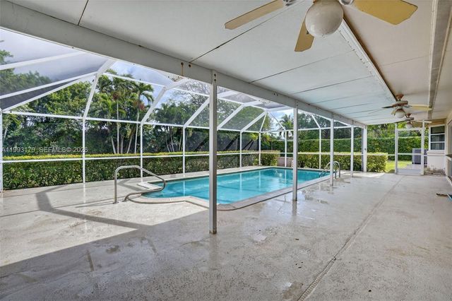 10753 SW 118th St, Miami, FL 33176