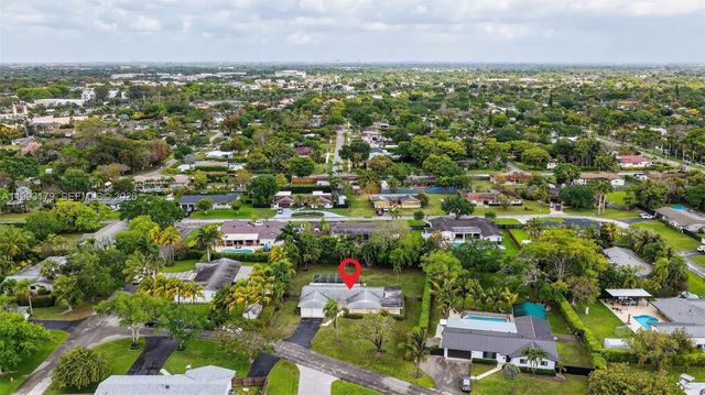 10753 SW 118th St, Miami, FL 33176