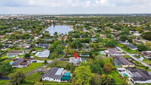 10753 SW 118th St, Miami, FL 33176