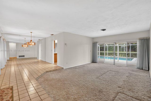 10753 SW 118th St, Miami, FL 33176