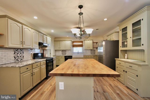956 JANEKA LN, Dover, DE 19904