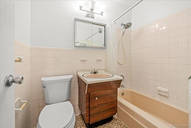 555 Kappock Street 24T, Bronx, NY 10463