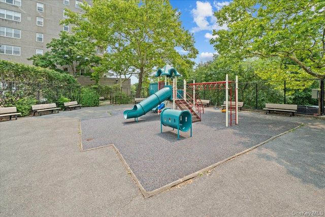 555 Kappock Street 24T, Bronx, NY 10463