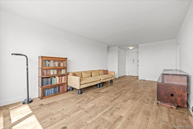 555 Kappock Street 24T, Bronx, NY 10463