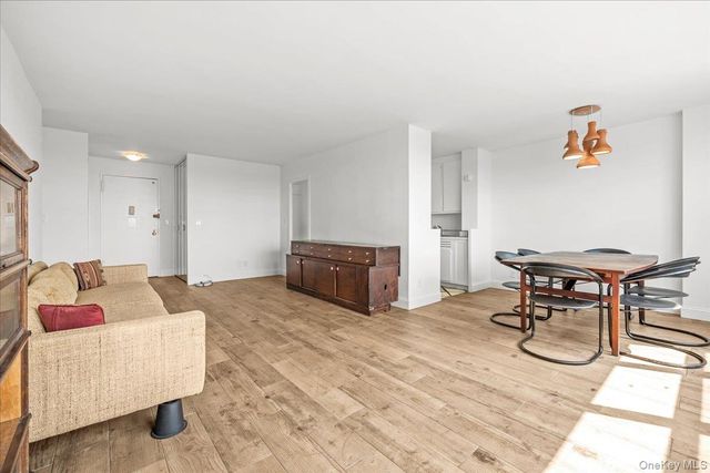 555 Kappock Street 24T, Bronx, NY 10463