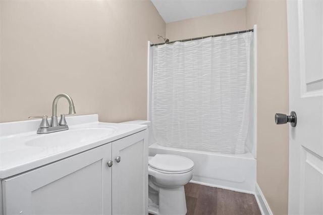 902 S Pine Street, Holden, MO 64040