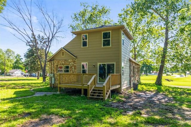 902 S Pine Street, Holden, MO 64040
