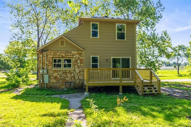 902 S Pine Street, Holden, MO 64040