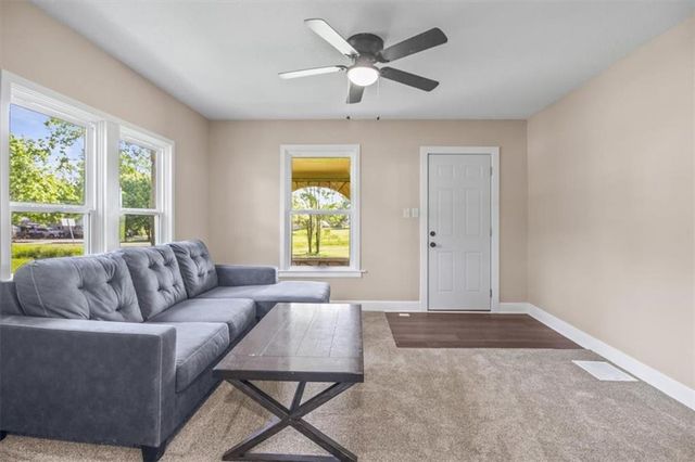 902 S Pine Street, Holden, MO 64040