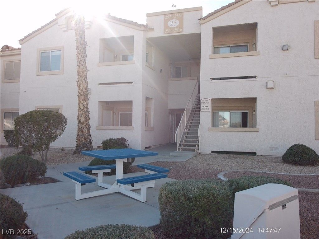 855 North STEPHANIE Street 2526, Henderson, NV 89014