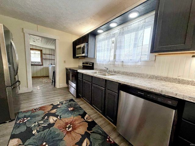 233 E Commerce Street, Dunkirk, IN 47336