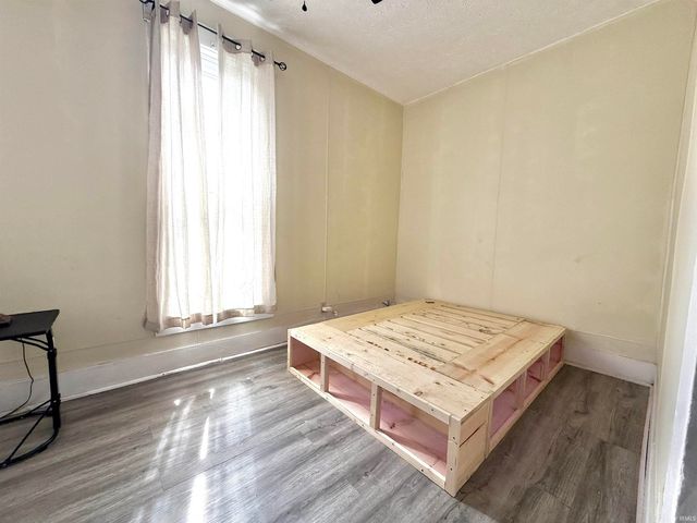 233 E Commerce Street, Dunkirk, IN 47336