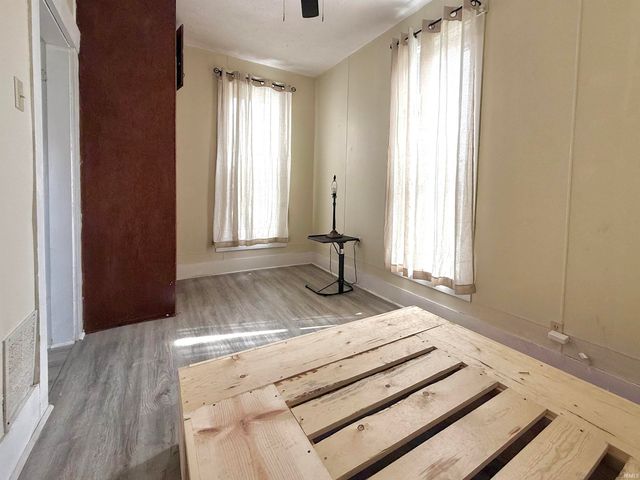 233 E Commerce Street, Dunkirk, IN 47336