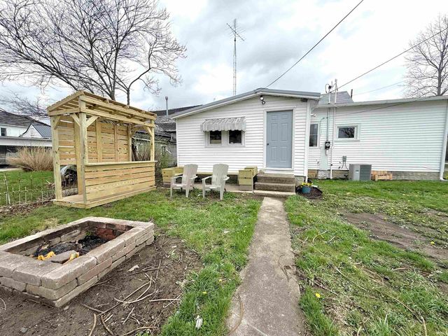 233 E Commerce Street, Dunkirk, IN 47336