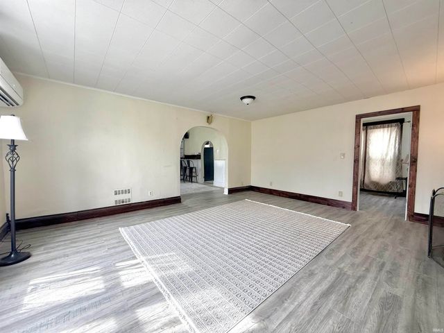 233 E Commerce Street, Dunkirk, IN 47336