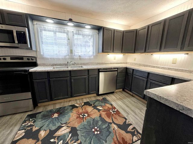 233 E Commerce Street, Dunkirk, IN 47336