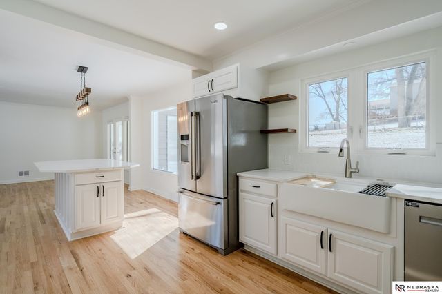 7805 Pierce Circle, Omaha, NE 68124