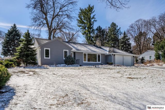 7805 Pierce Circle, Omaha, NE 68124