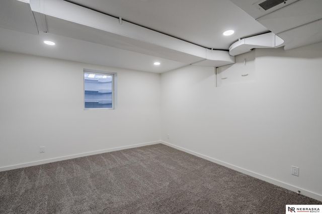 7805 Pierce Circle, Omaha, NE 68124