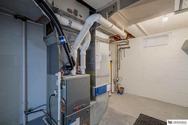 7805 Pierce Circle, Omaha, NE 68124