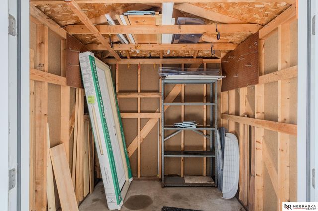 7805 Pierce Circle, Omaha, NE 68124