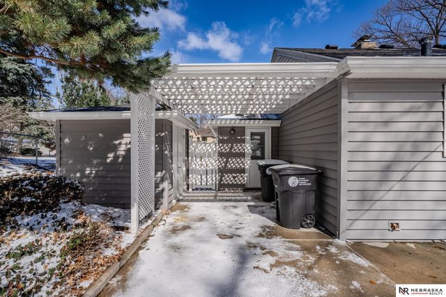 7805 Pierce Circle, Omaha, NE 68124