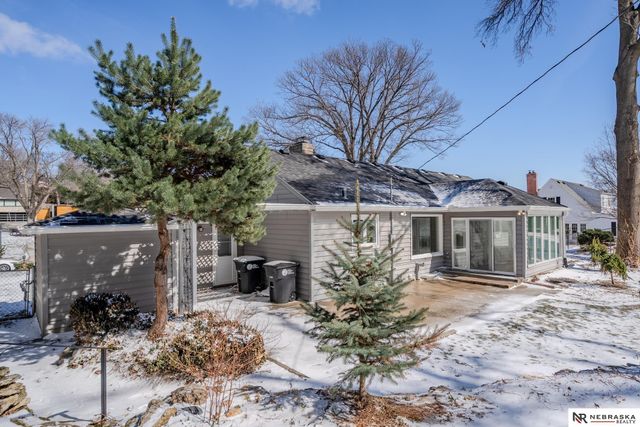 7805 Pierce Circle, Omaha, NE 68124