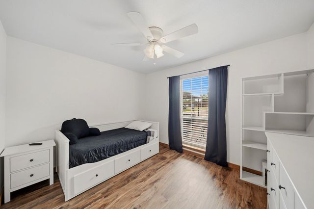 2608 Lazy Bend Street, Pearland, TX 77581