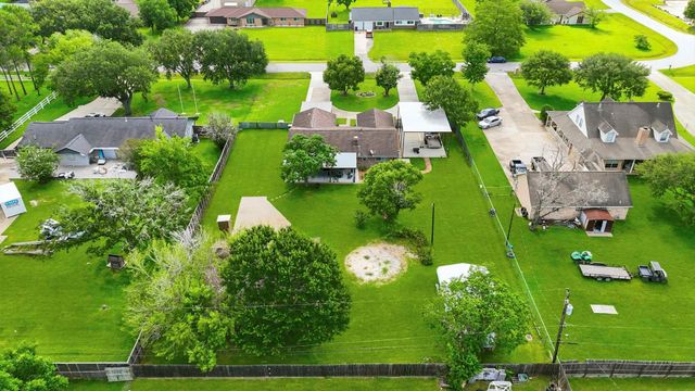2608 Lazy Bend Street, Pearland, TX 77581