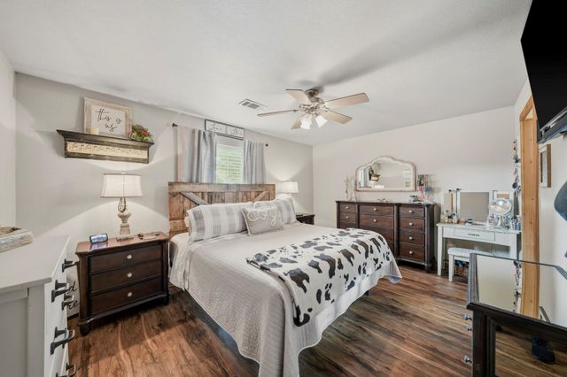 2608 Lazy Bend Street, Pearland, TX 77581