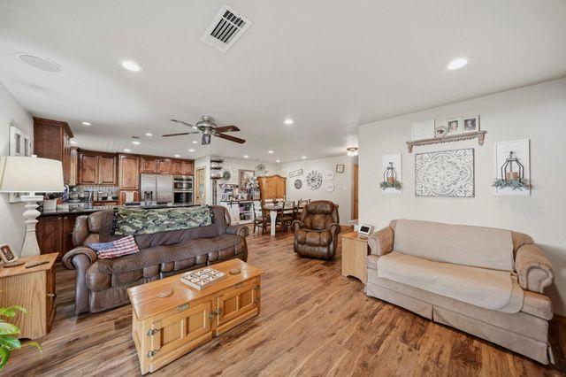 2608 Lazy Bend Street, Pearland, TX 77581