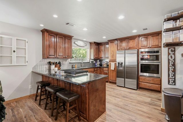 2608 Lazy Bend Street, Pearland, TX 77581