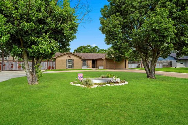 2608 Lazy Bend Street, Pearland, TX 77581
