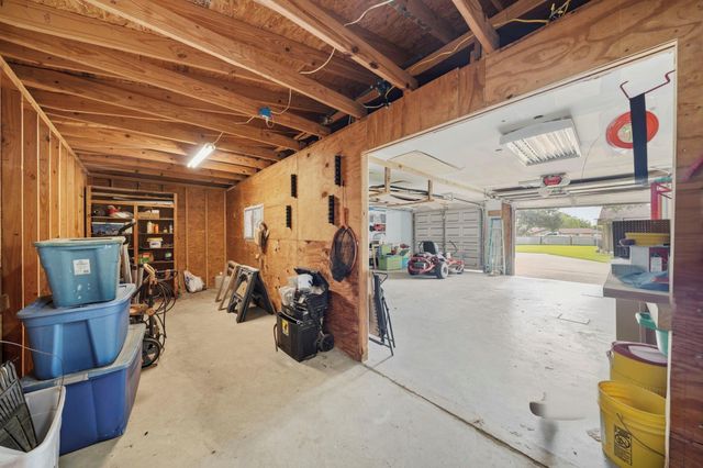 2608 Lazy Bend Street, Pearland, TX 77581